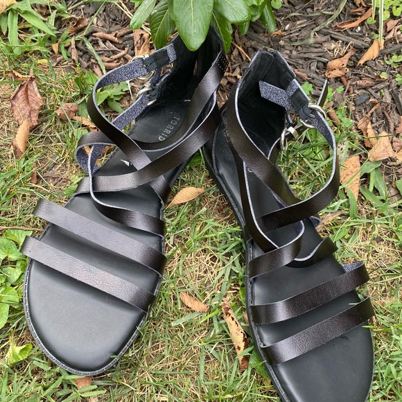 New with tags Torrid black gladiator sandals - Picture 2 of 8